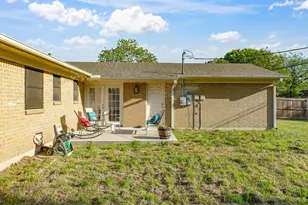 216 NE Cindy Ln, Burleson, TX 76028 - Photo 30