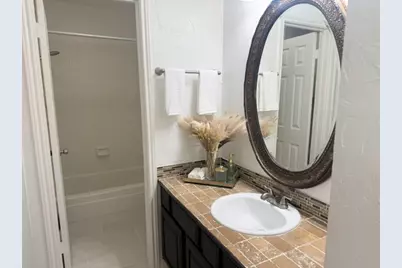 1600 Brentwood Drive, Irving, TX 75061 - Photo 8