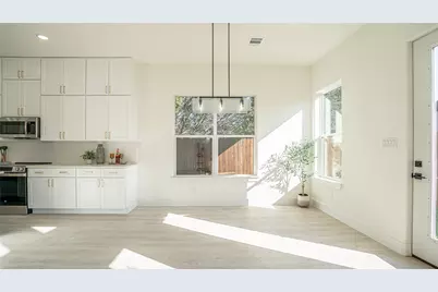 5634 Barkridge Drive, Granbury, TX 76048 - Photo 8