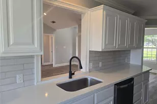 102 Butler St, Savoy, TX 75479 - Photo 10