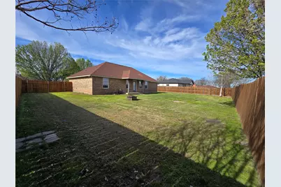 102 Butler Street, Savoy, TX 75479 - Photo 4