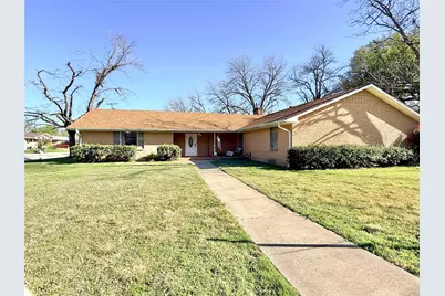 429 Agnes Avenue, Marlin, TX 76661 - Photo 2