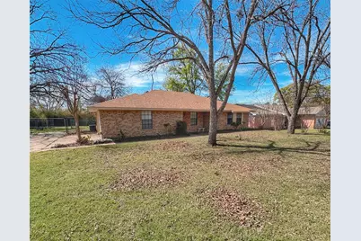 8111 Llano Avenue, Benbrook, TX 76116 - Photo 2