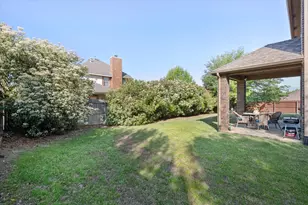 8222 Holly Hock Dr, Arlington, TX 76001 - Photo 32