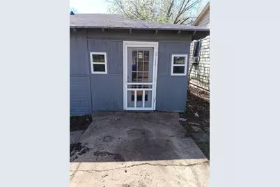 632 E Sears Street, Denison, TX 75021 - Photo 2