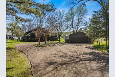 601 W Eagle Point Drive, Mount Vernon, TX 75686 - Photo 2