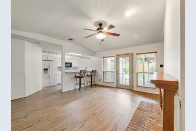 269 E Ridgegate Drive, Garland, TX 75040 - Photo 8