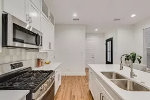 219 W Yarmouth St, Dallas, TX 75208 - Photo 12