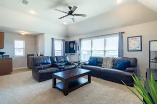 240 Carrington Ln, Lewisville, TX 75067 - Photo 8