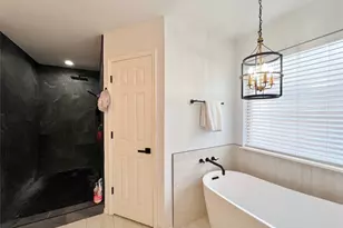 717 Ridgehill Dr, Burleson, TX 76028 - Photo 10