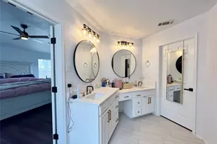 717 Ridgehill Dr, Burleson, TX 76028 - Photo 8