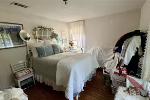 215 E 15th St, Irving, TX 75060 - Photo 18