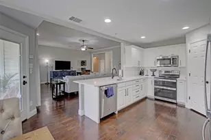 332 Delaware St, Burleson, TX 76028 - Photo 8