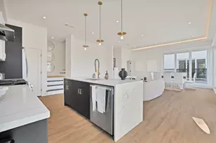 1731 N Fitzhugh Ave, Dallas, TX 75204 - Photo 10