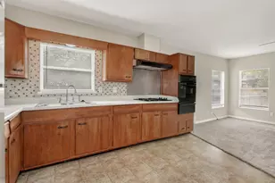 10943 Desdemona Dr, Dallas, TX 75228 - Photo 8