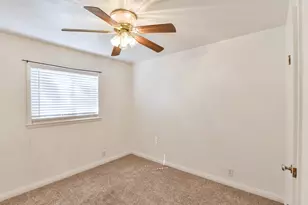 344 NW Renfro St, Burleson, TX 76028 - Photo 12