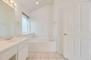 5024 Woodmeadow Dr, Fort Worth, TX 76135 - Photo 14