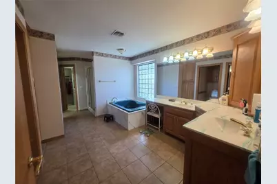 1404 Roanoake Drive, Graham, TX 76450 - Photo 18