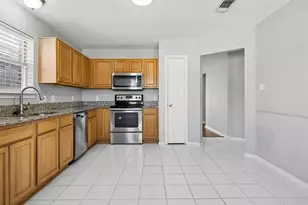 2117 Whispering Wind St, Fort Worth, TX 76108 - Photo 6