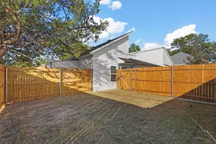 2217 Sayle St, Greenville, TX 75401 - Photo 20