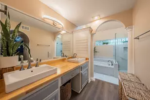 1227 Farnham Ct E, Irving, TX 75062 - Photo 18