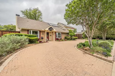 1227 Farnham Court E, Irving, TX 75062 - Photo 2