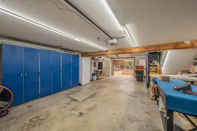 1227 Farnham Court E, Irving, TX 75062 - Photo 34