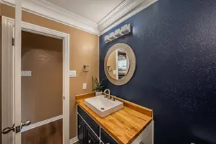 1227 Farnham Ct E, Irving, TX 75062 - Photo 6