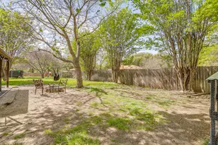 512 Parkridge Blvd, Burleson, TX 76028 - Photo 32