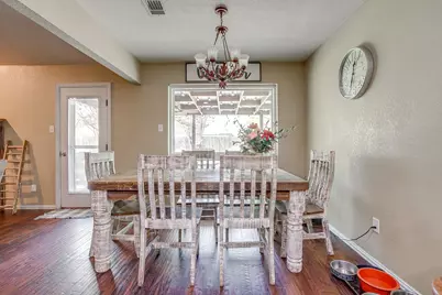 512 Parkridge Boulevard, Burleson, TX 76028 - Photo 12