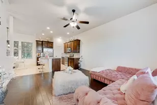 5039 Venecia Way, Grand Prairie, TX 75052 - Photo 12