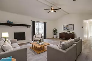 714 San Carlos Dr, Grand Prairie, TX 75051 - Photo 4