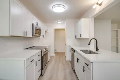 714 San Carlos Drive, Grand Prairie, TX 75051 - Photo 12