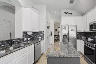 7924 Branch Hollow Trail, Fort Worth, TX 76123 - Photo 6