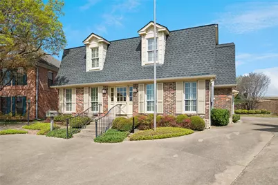 2723 Lawtherwood Court, Dallas, TX 75214 - Photo 2