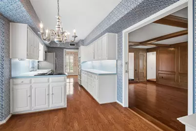 2723 Lawtherwood Court, Dallas, TX 75214 - Photo 14