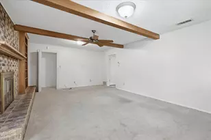 700 Vail Dr, Arlington, TX 76012 - Photo 10