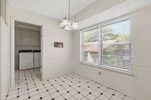 700 Vail Dr, Arlington, TX 76012 - Photo 8