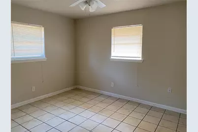 904 N Frances Street #A, Terrell, TX 75160 - Photo 4