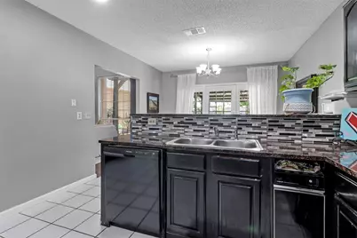 2113 Lavaca Trail, Carrollton, TX 75010 - Photo 10