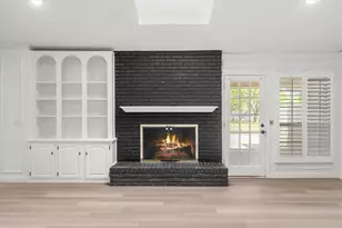 903 Leslie Dr, Arlington, TX 76012 - Photo 10