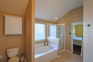 437 Sandy Creek Dr, Fort Worth, TX 76131 - Photo 14