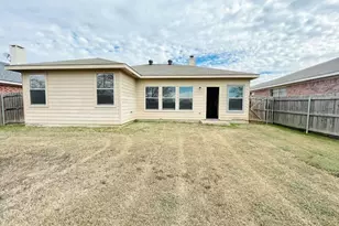 10416 Phantom Hill Rd, Fort Worth, TX 76140 - Photo 12