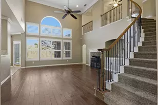 4517 Creekside Dr, Haltom City, TX 76137 - Photo 8