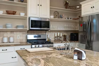 131 Lakeview Drive, Runaway Bay, TX 76426 - Photo 16