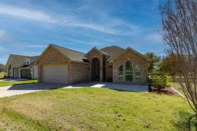 131 Lakeview Drive, Runaway Bay, TX 76426 - Photo 2