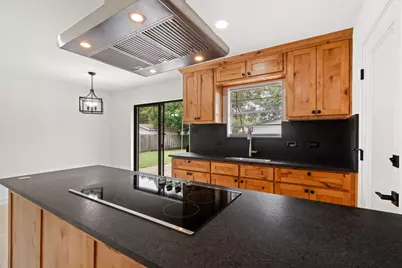103 N Summit Street, Red Oak, TX 75154 - Photo 2