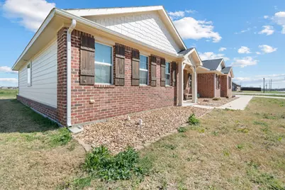 134 Stone Canyon Drive, Rhome, TX 76078 - Photo 8