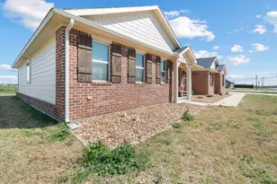 134 Stone Cyn Dr, Rhome, TX 76078 - Photo 8