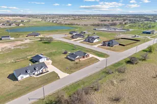 134 Stone Cyn Dr, Rhome, TX 76078 - Photo 1